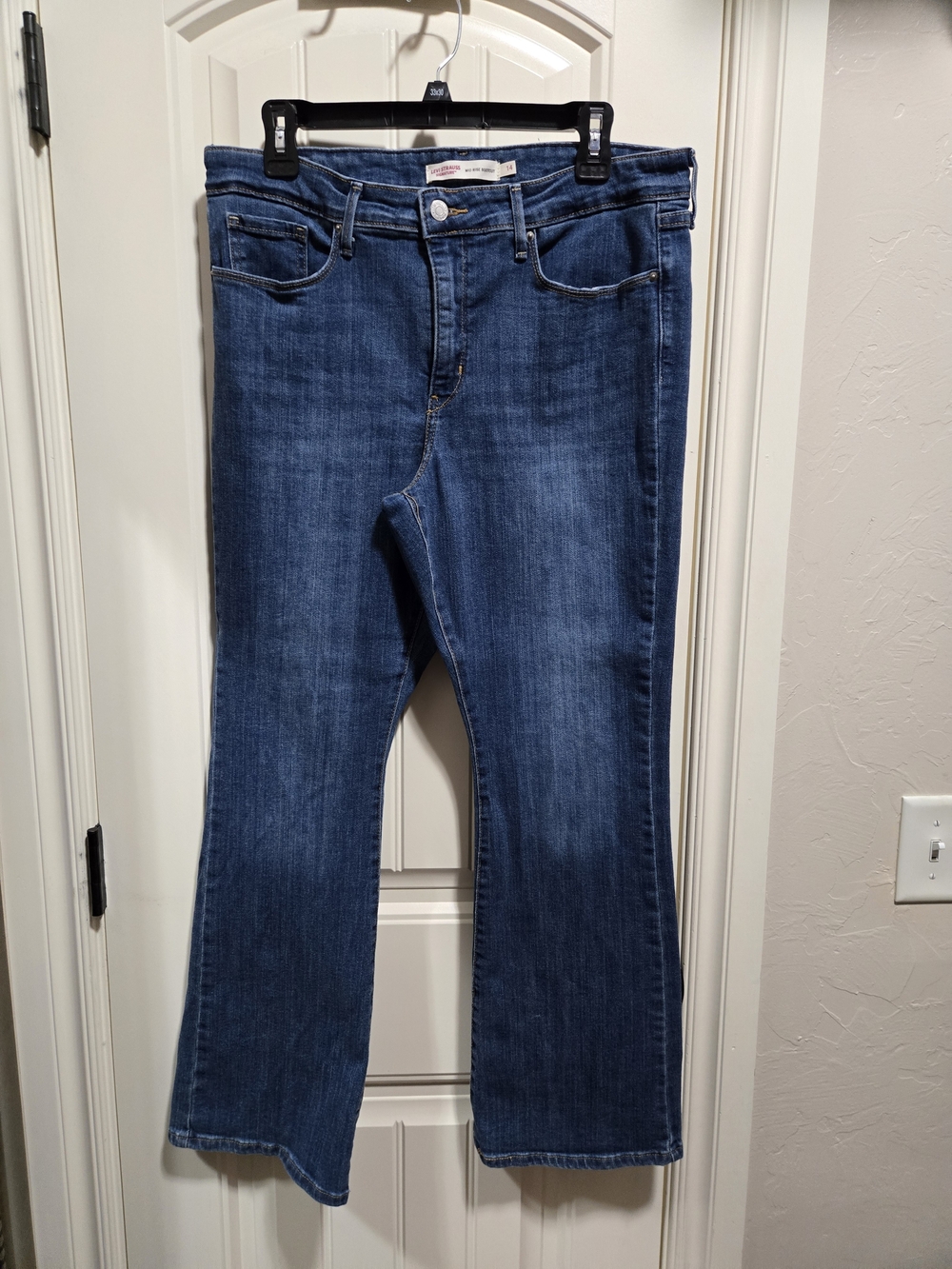 Levi Strauss Signature Mid Rise Bootcut Jeans Women's Size 14 Short